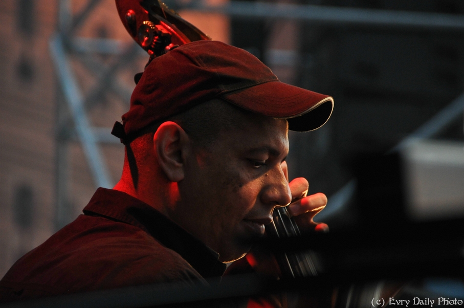 Evry Daily Photo - Fete de la Musique Evry 2010 - Yuri Buenaventura - large - 4736104822.jpg